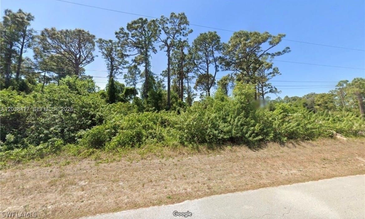 На продажу: $65,000 (0.27 acres)