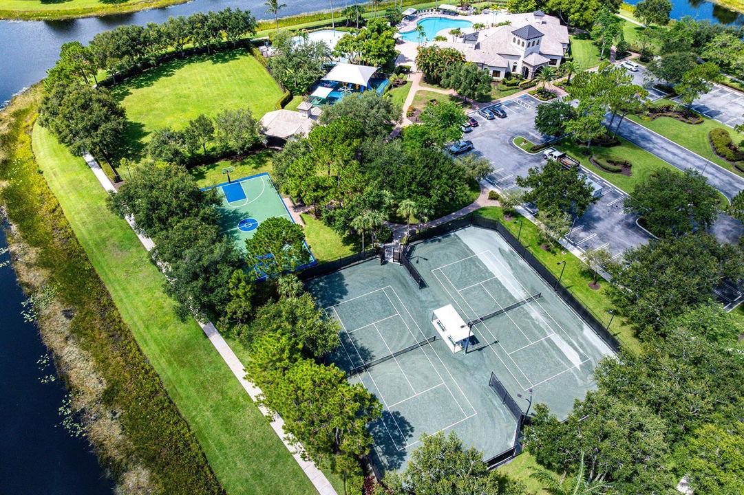 Canyon Isles Amenities