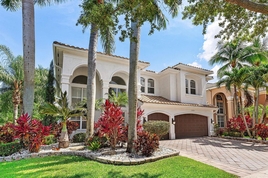 Gorgeous Mediterranean Hm