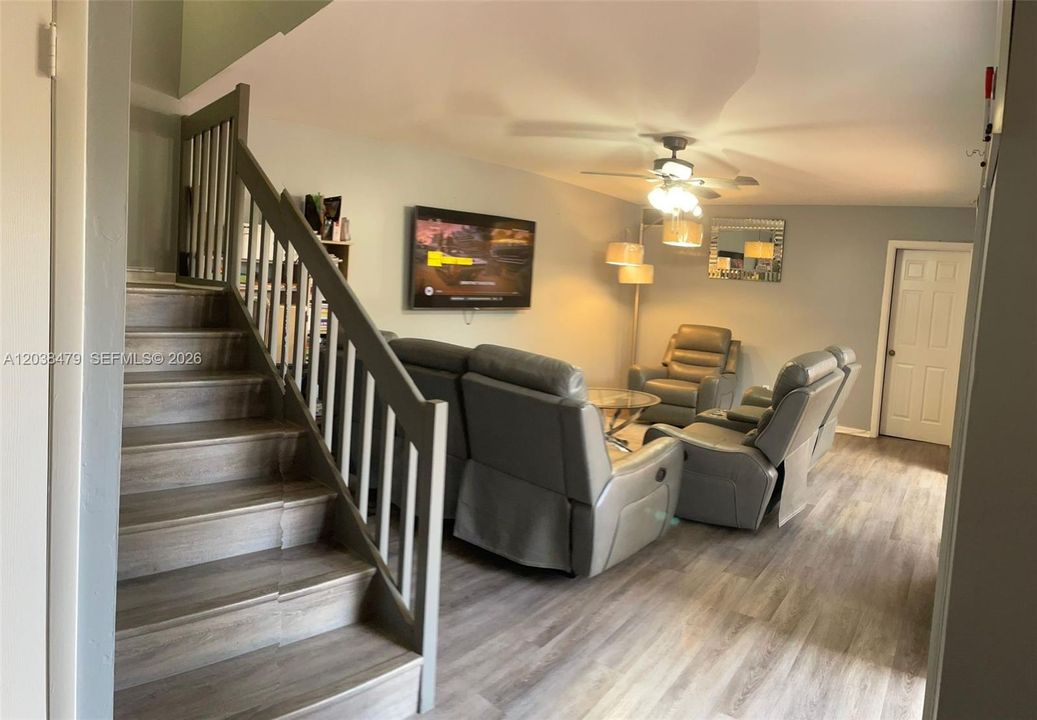For Sale: $359,000 (3 beds, 2 baths, 1488 Square Feet)