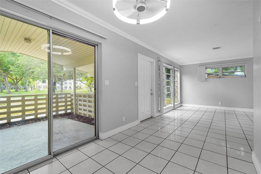 En Venta: $458,000 (3 camas, 2 baños, 1026 Pies cuadrados)