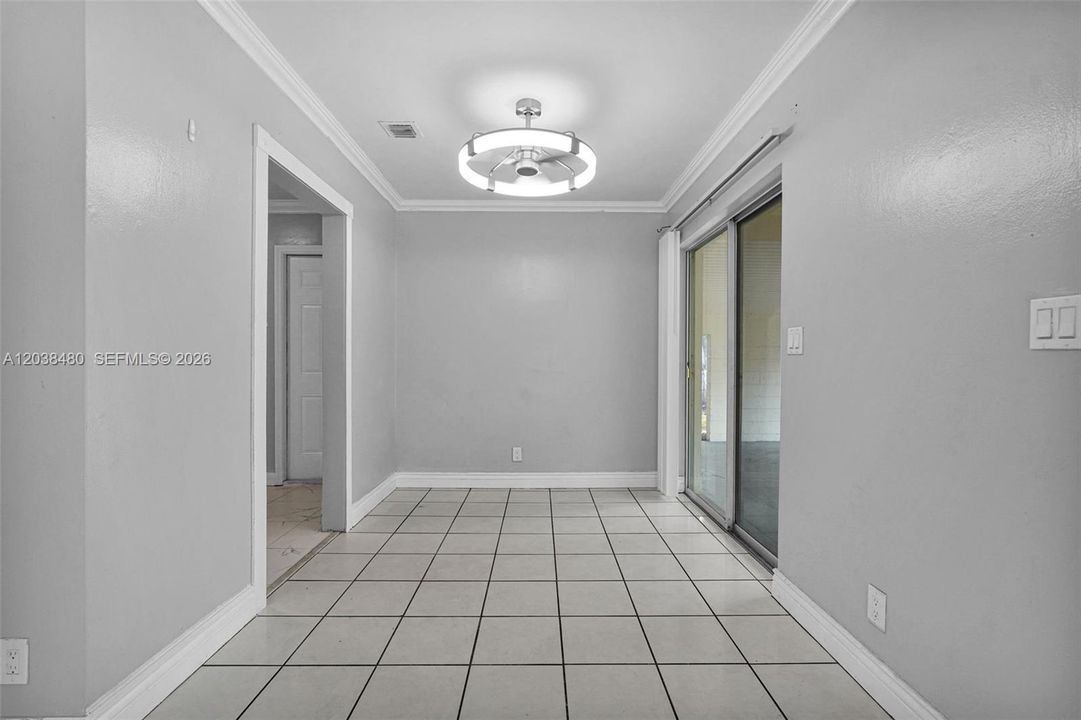 En Venta: $458,000 (3 camas, 2 baños, 1026 Pies cuadrados)
