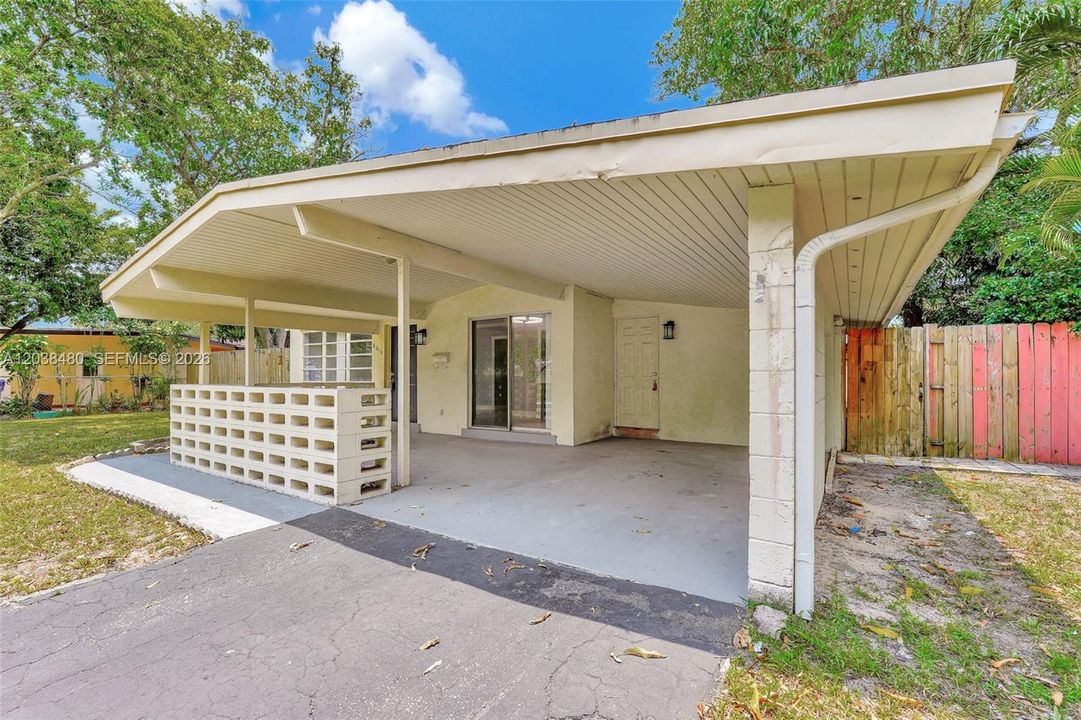 En Venta: $458,000 (3 camas, 2 baños, 1026 Pies cuadrados)