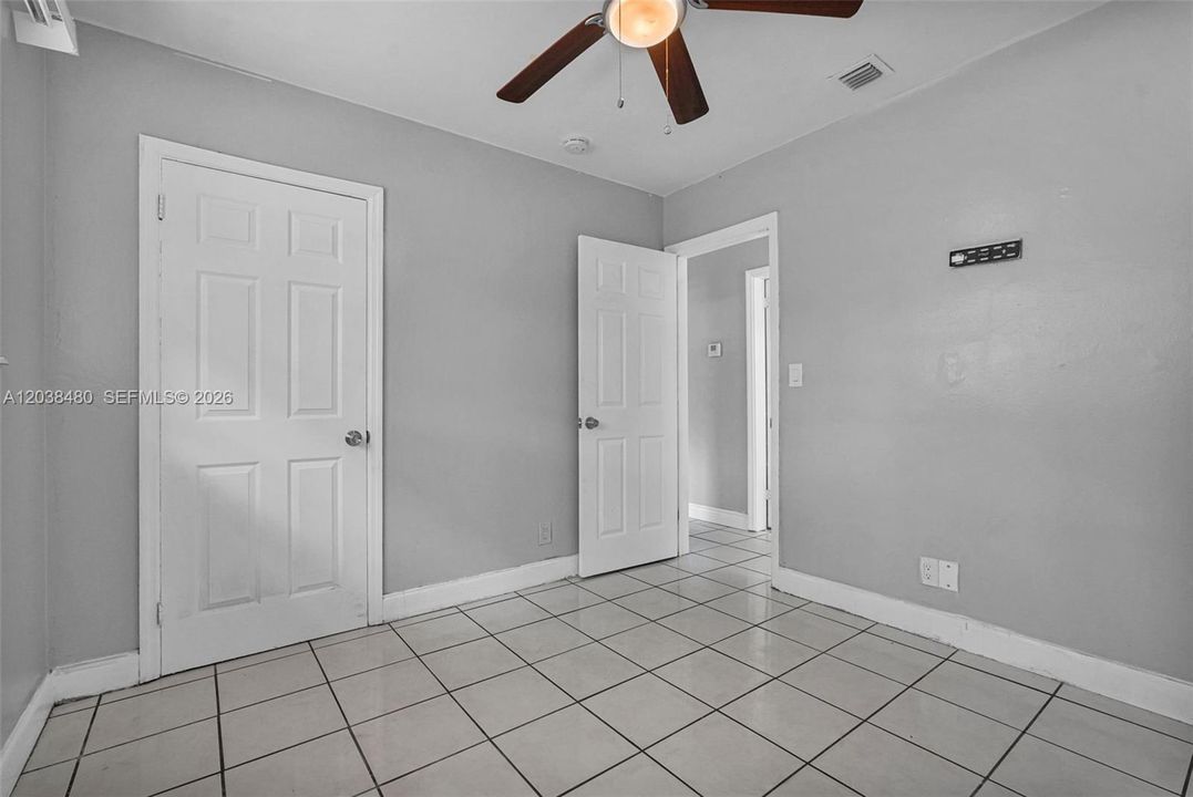 En Venta: $458,000 (3 camas, 2 baños, 1026 Pies cuadrados)