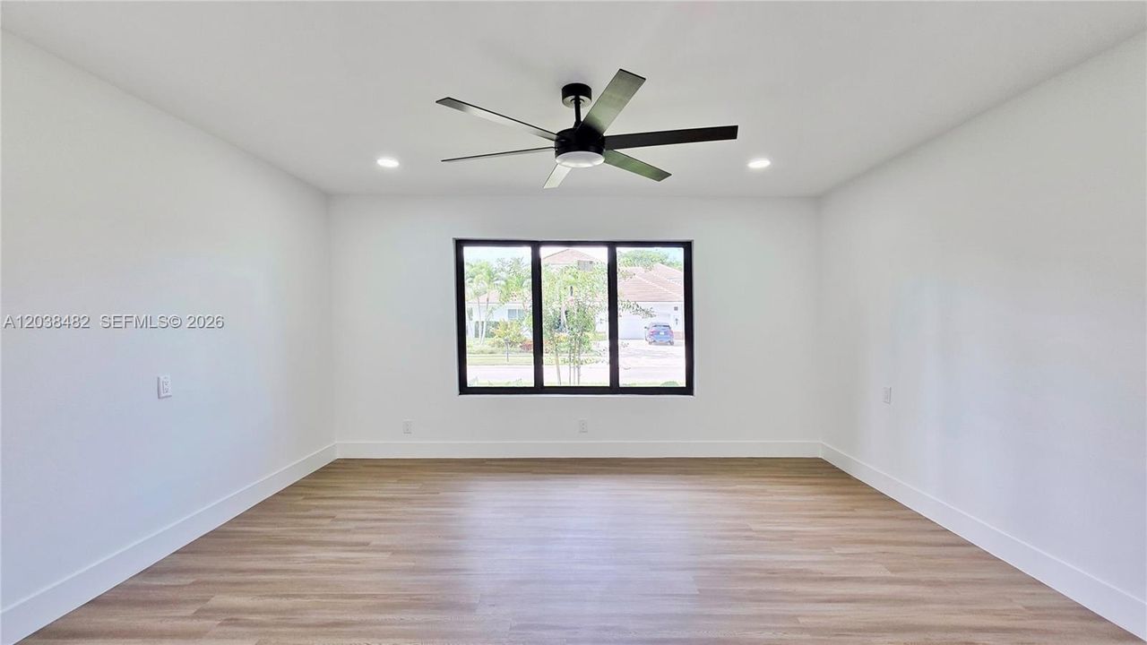 En Venta: $2,589,000 (5 camas, 4 baños, 4596 Pies cuadrados)
