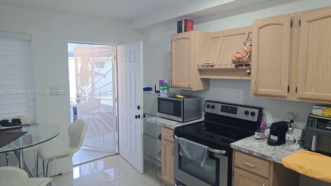For Rent: $1,600 (1 beds, 1 baths, 0 Square Feet)