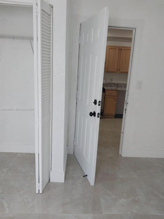 В аренду: $1,800 (1 спален, 1 ванн, 0 Квадратных фут)