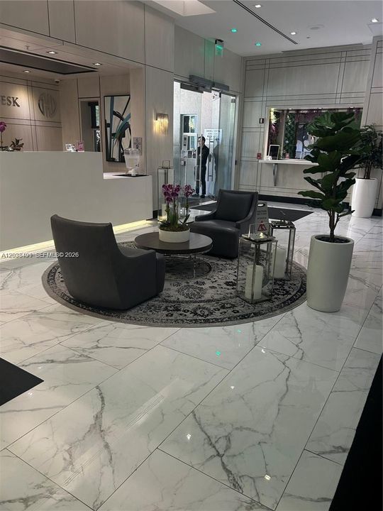 For Rent: $2,600 (1 beds, 1 baths, 640 Square Feet)
