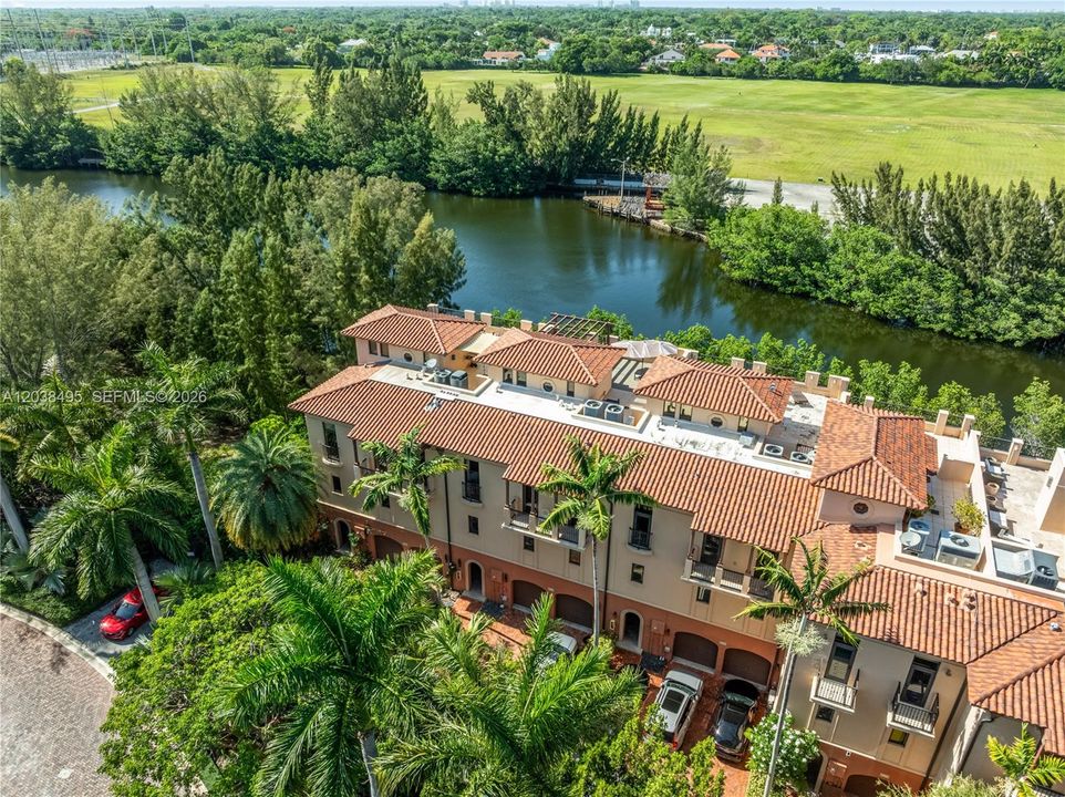 For Sale: $2,195,000 (4 beds, 5 baths, 4303 Square Feet)