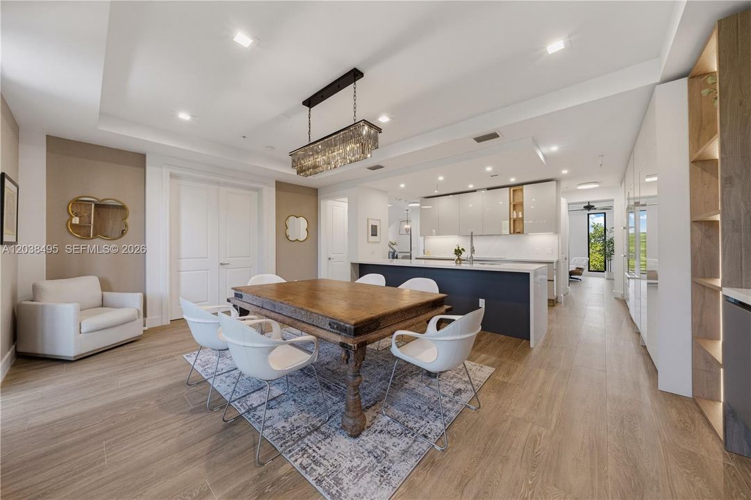 For Sale: $2,195,000 (4 beds, 5 baths, 4303 Square Feet)