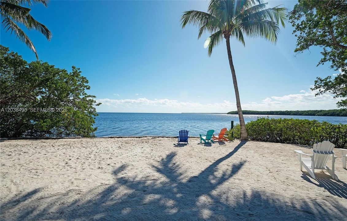 For Sale: $2,195,000 (4 beds, 5 baths, 4303 Square Feet)
