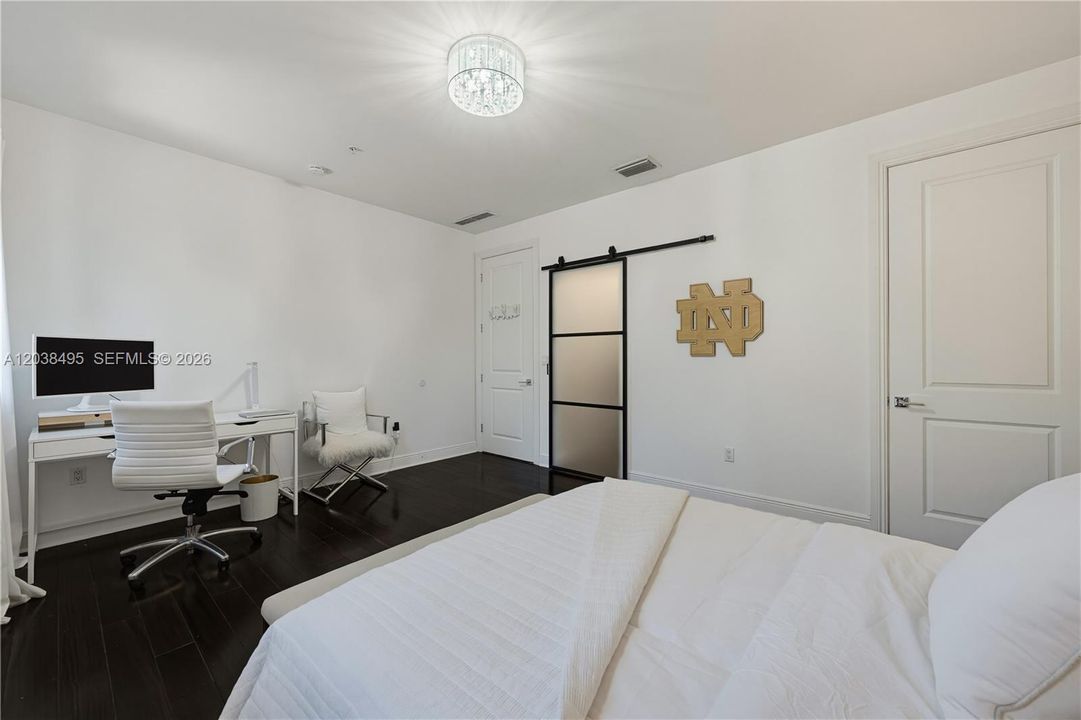 For Sale: $2,195,000 (4 beds, 5 baths, 4303 Square Feet)