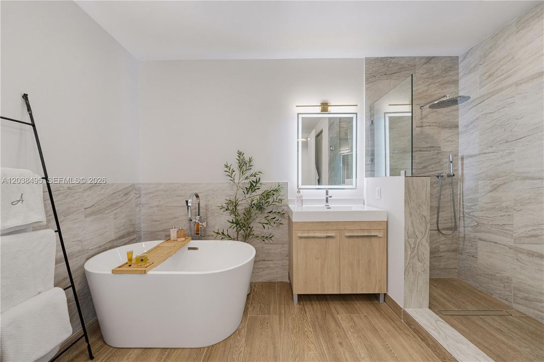 For Sale: $2,195,000 (4 beds, 5 baths, 4303 Square Feet)