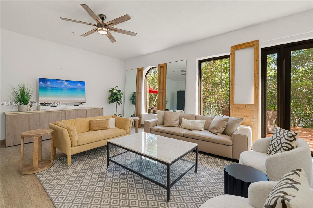 For Sale: $2,195,000 (4 beds, 5 baths, 4303 Square Feet)