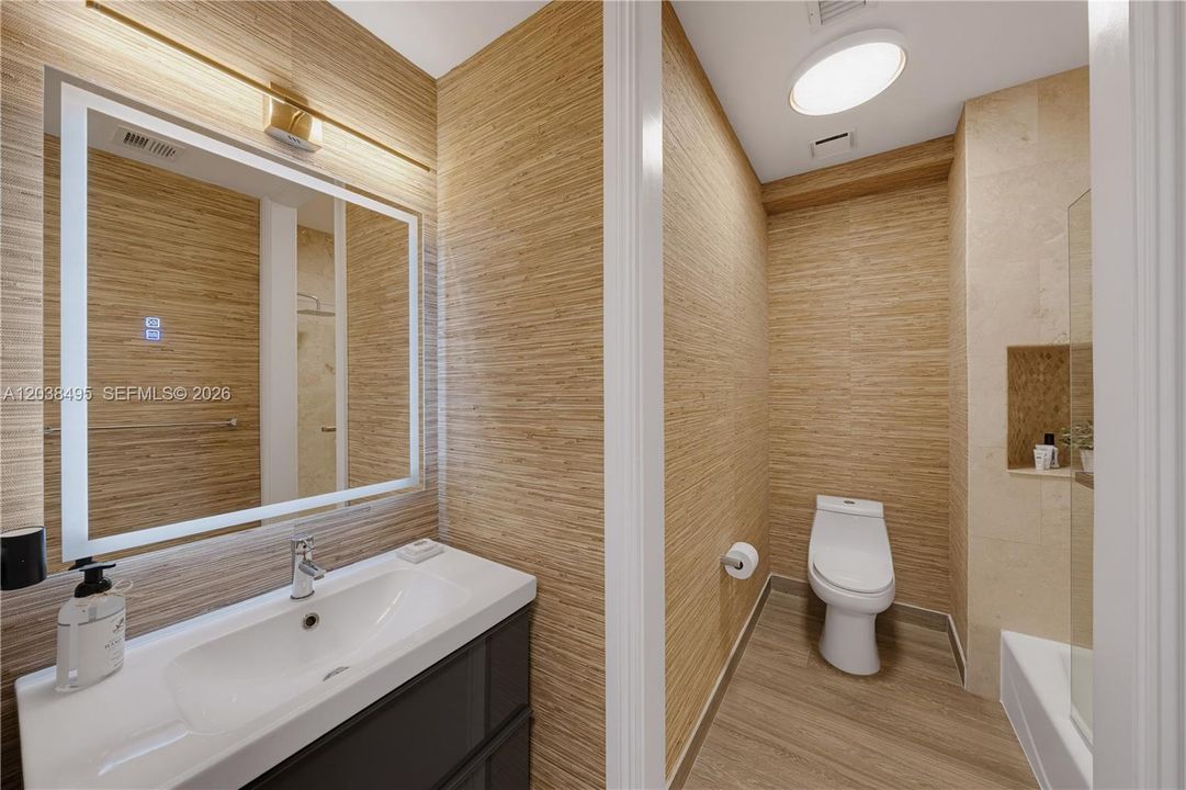 For Sale: $2,195,000 (4 beds, 5 baths, 4303 Square Feet)