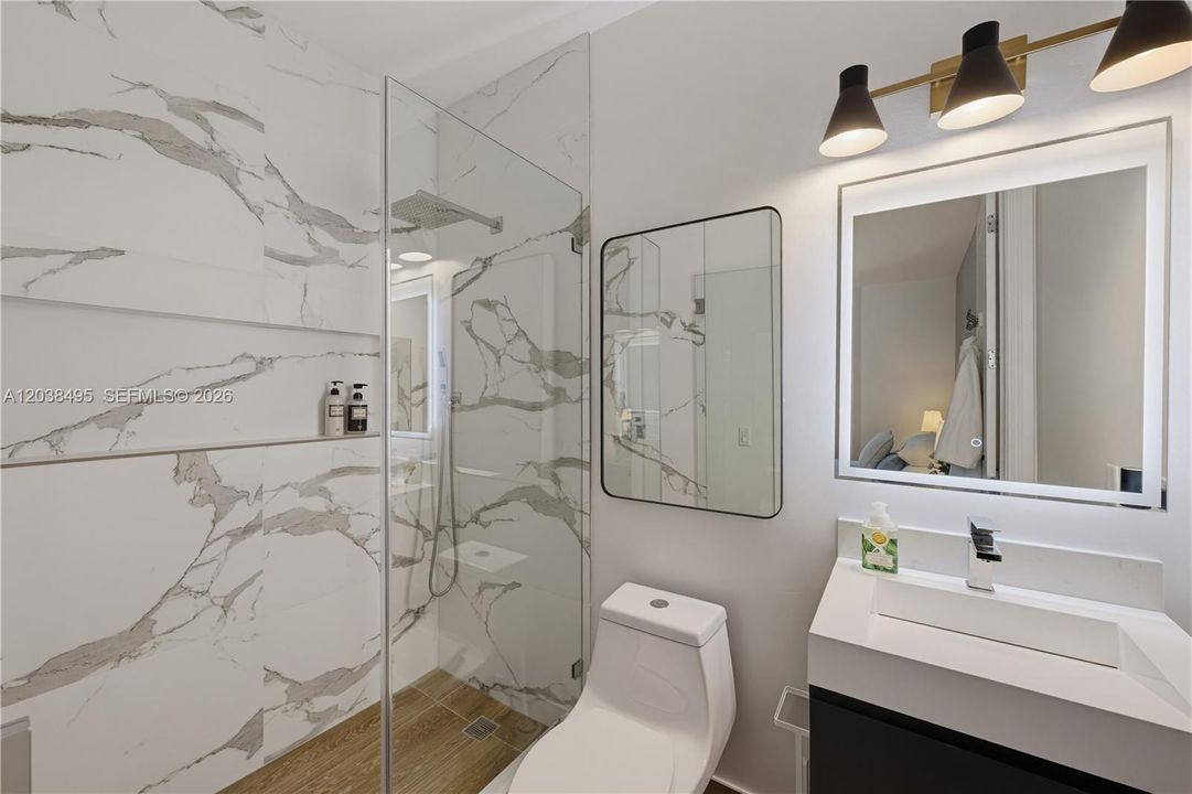 For Sale: $2,195,000 (4 beds, 5 baths, 4303 Square Feet)