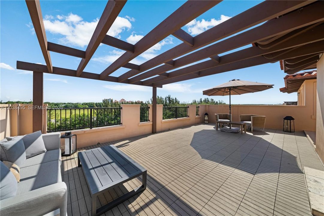 For Sale: $2,195,000 (4 beds, 5 baths, 4303 Square Feet)