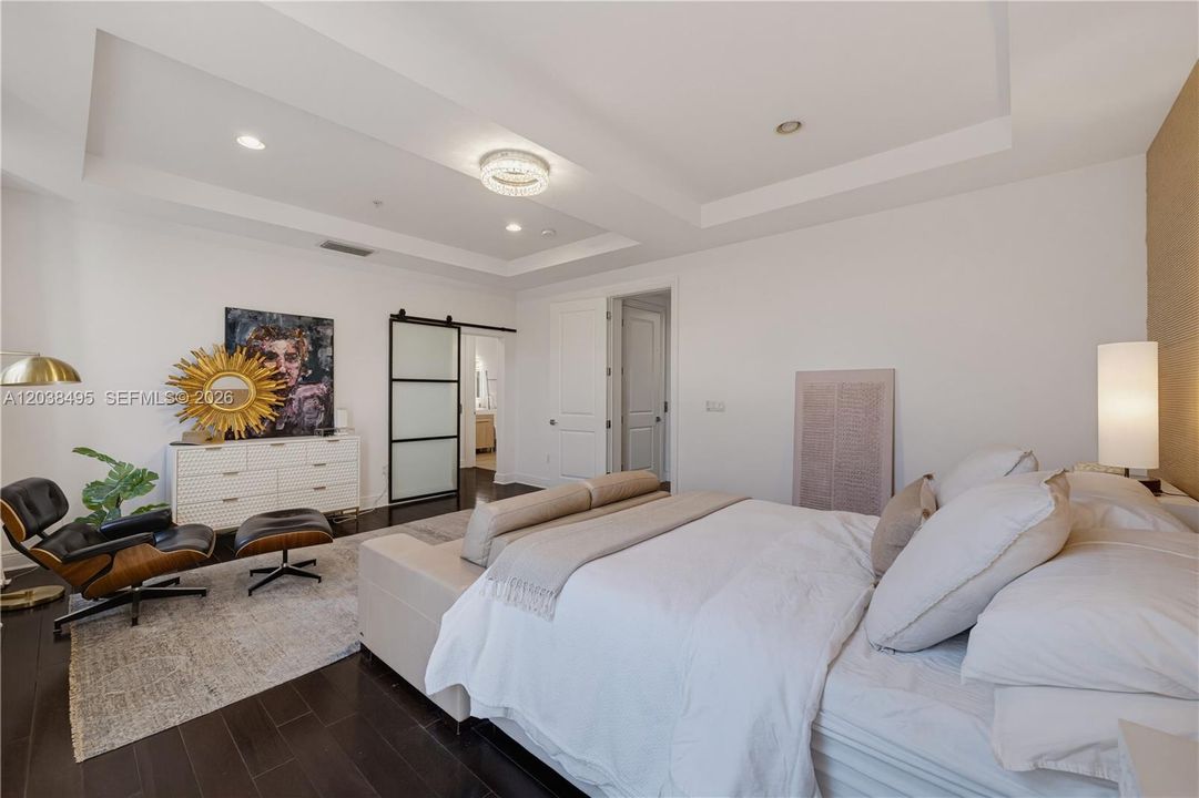 For Sale: $2,195,000 (4 beds, 5 baths, 4303 Square Feet)