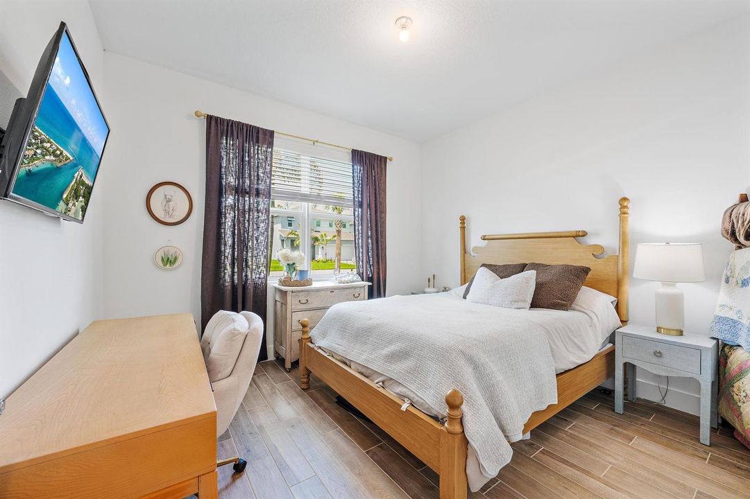 6841 SE Pk Trce Dr-6