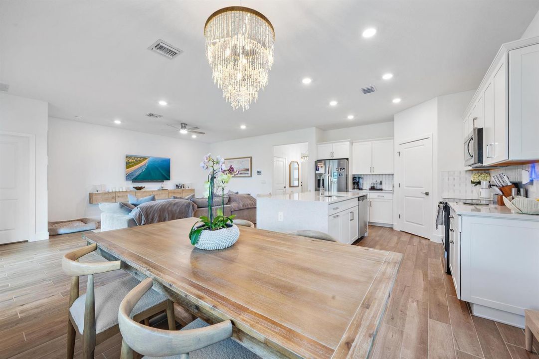 6841 SE Pk Trce Dr-13