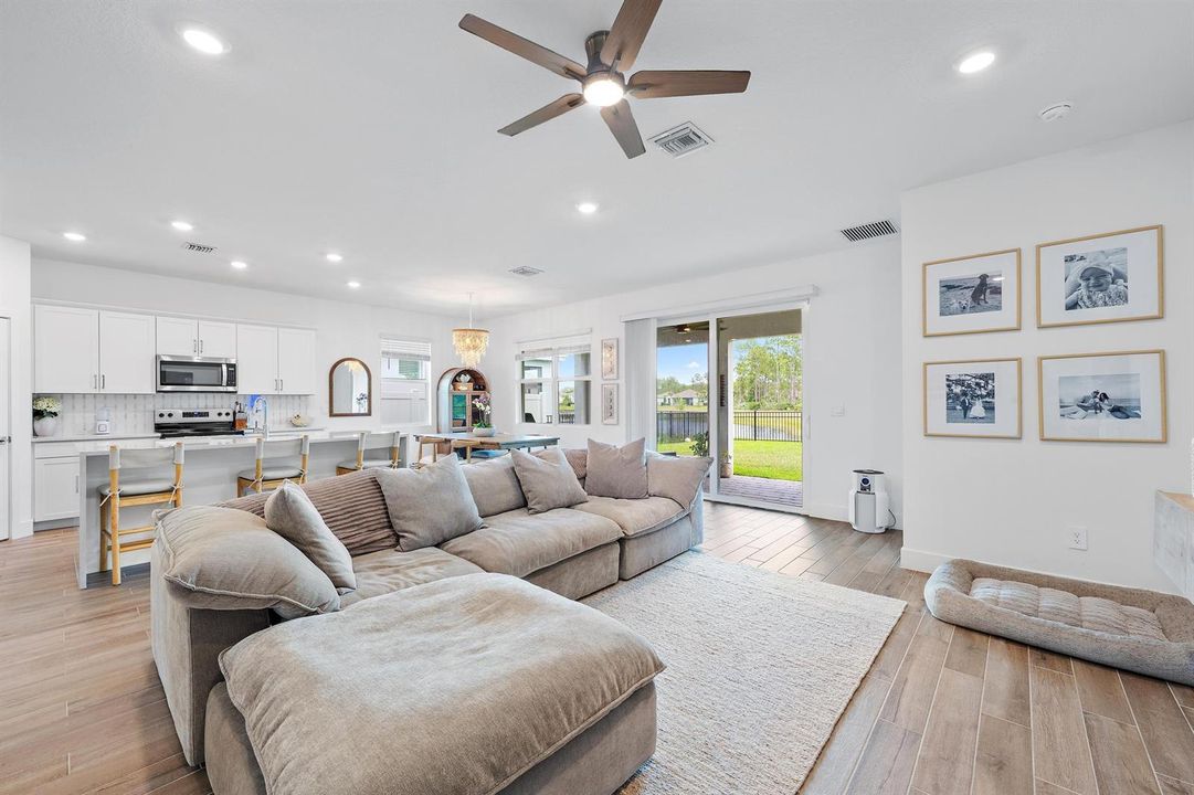 6841 SE Pk Trce Dr-11
