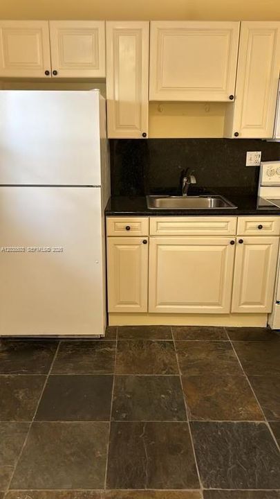 В аренду: $1,650 (1 спален, 1 ванн, 656 Квадратных фут)