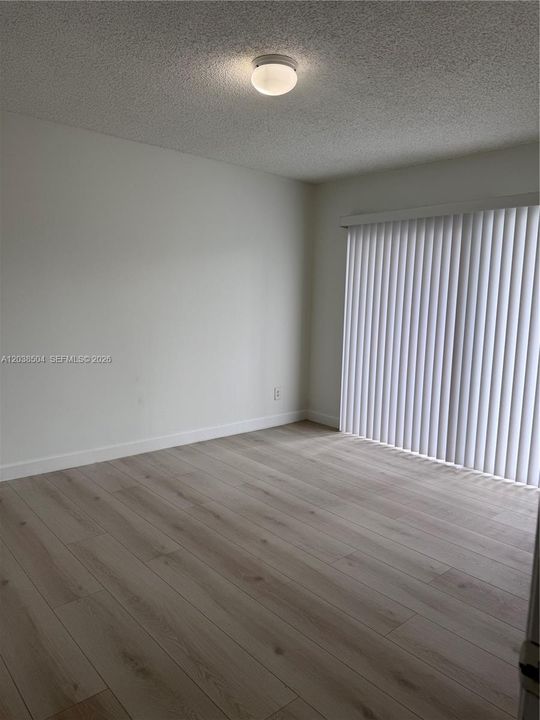 For Sale: $325,000 (3 beds, 2 baths, 1273 Square Feet)