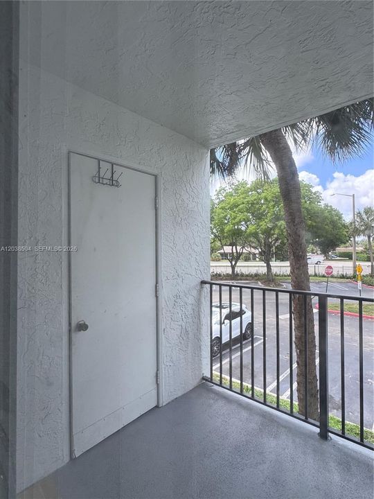 For Sale: $325,000 (3 beds, 2 baths, 1273 Square Feet)