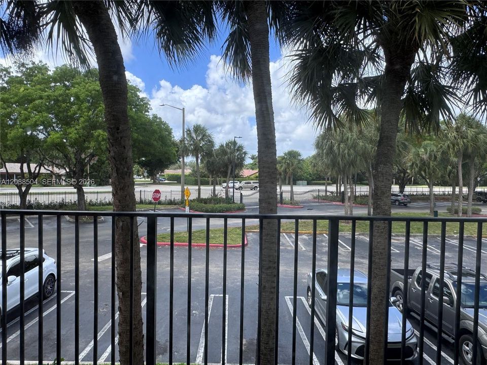 For Sale: $325,000 (3 beds, 2 baths, 1273 Square Feet)