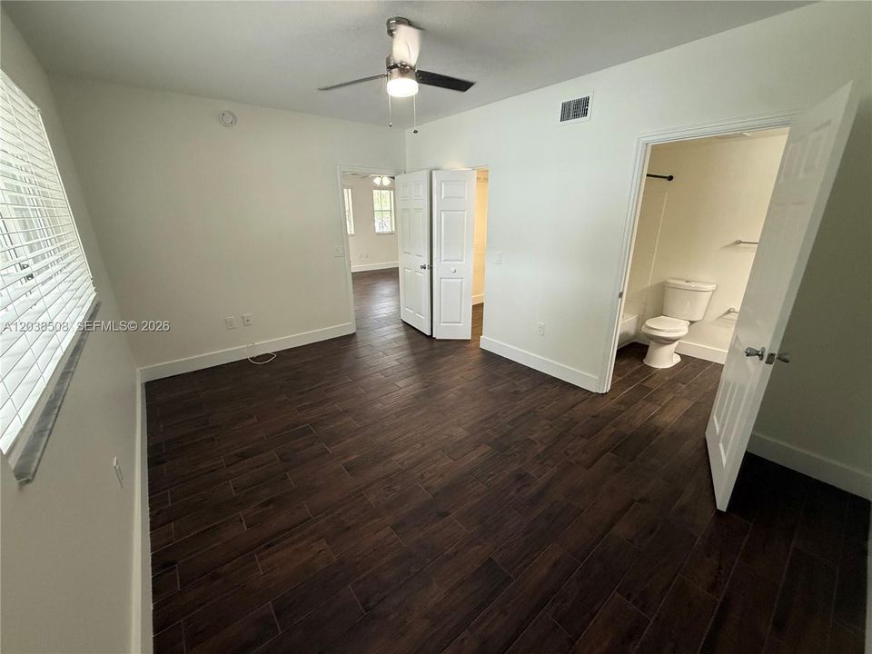 В аренду: $2,800 (2 спален, 2 ванн, 1205 Квадратных фут)