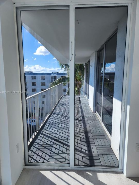 В аренду: $3,200 (2 спален, 2 ванн, 974 Квадратных фут)