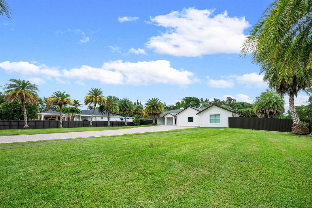 4-web-or-mls-5700-sw-196th-ln