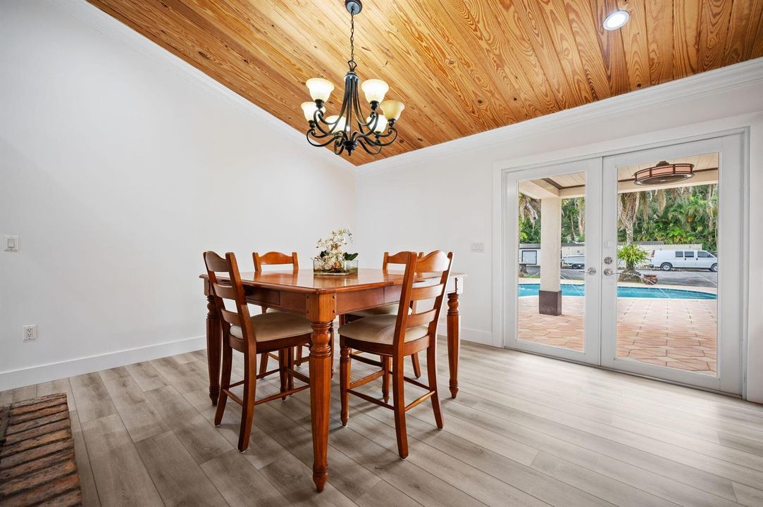 9-web-or-mls-5700-sw-196th-ln