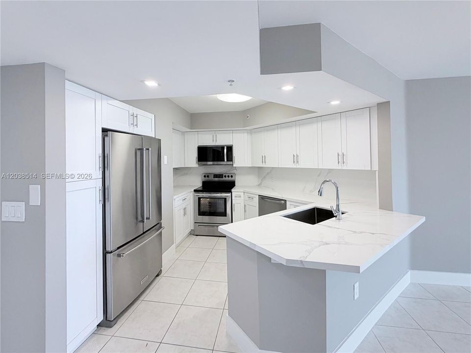 For Rent: $5,500 (2 beds, 2 baths, 1130 Square Feet)