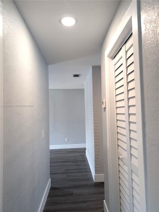 For Rent: $3,000 (3 beds, 2 baths, 1015 Square Feet)