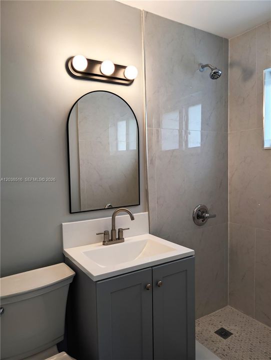 For Rent: $3,000 (3 beds, 2 baths, 1015 Square Feet)