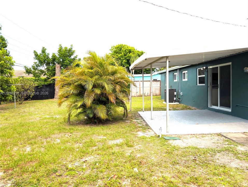 For Rent: $3,000 (3 beds, 2 baths, 1015 Square Feet)