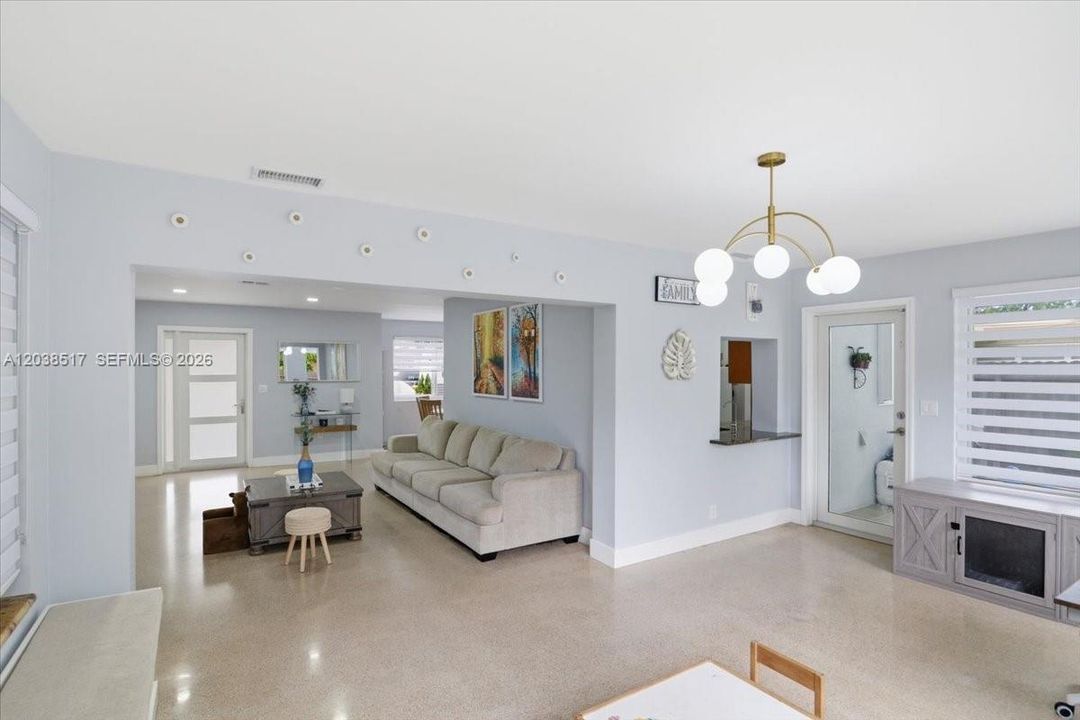 En Venta: $539,900 (2 camas, 2 baños, 1404 Pies cuadrados)
