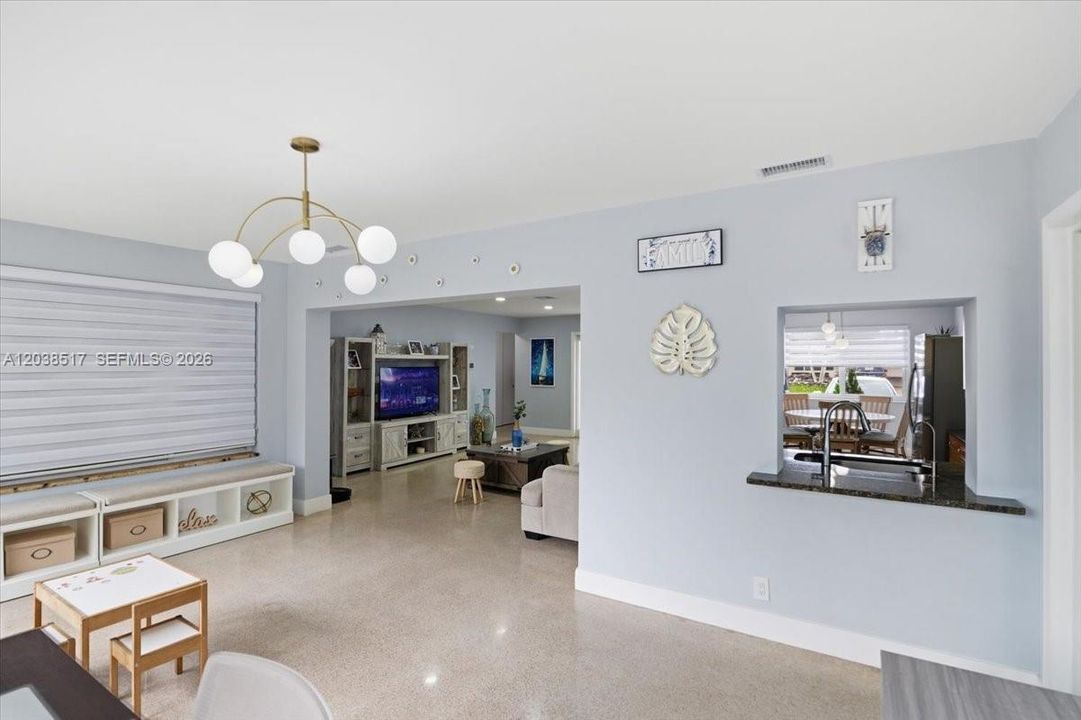 En Venta: $539,900 (2 camas, 2 baños, 1404 Pies cuadrados)