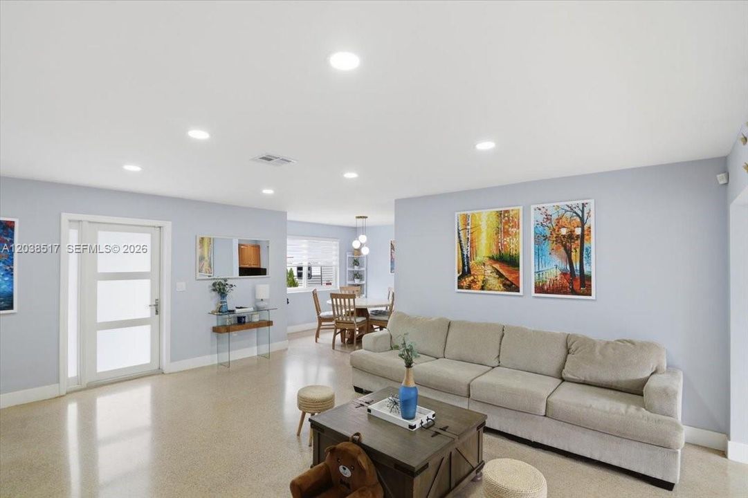 En Venta: $539,900 (2 camas, 2 baños, 1404 Pies cuadrados)