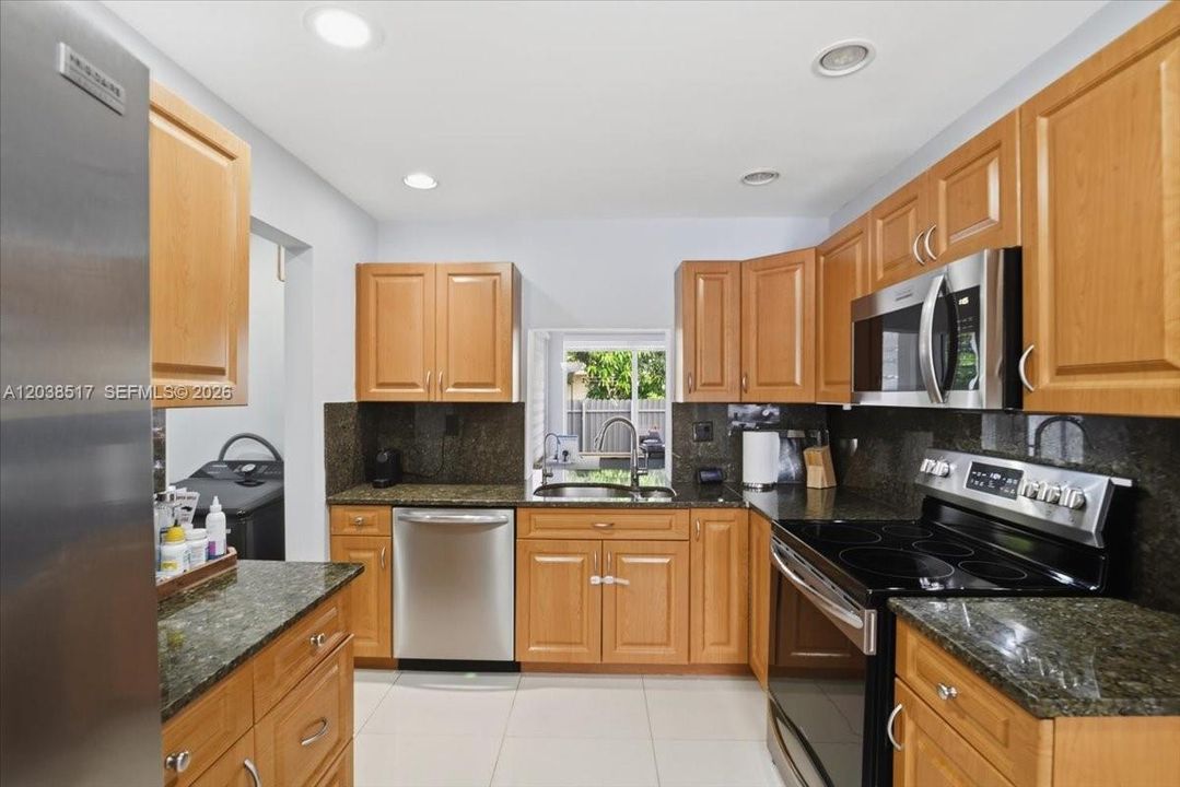 En Venta: $539,900 (2 camas, 2 baños, 1404 Pies cuadrados)