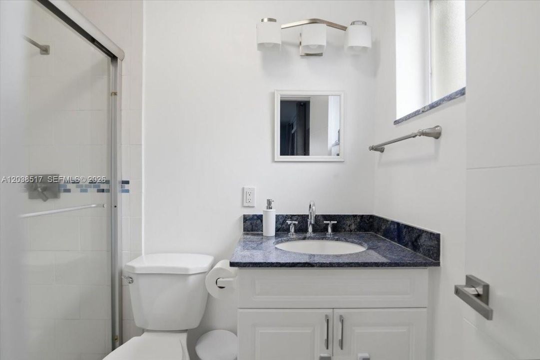 En Venta: $539,900 (2 camas, 2 baños, 1404 Pies cuadrados)