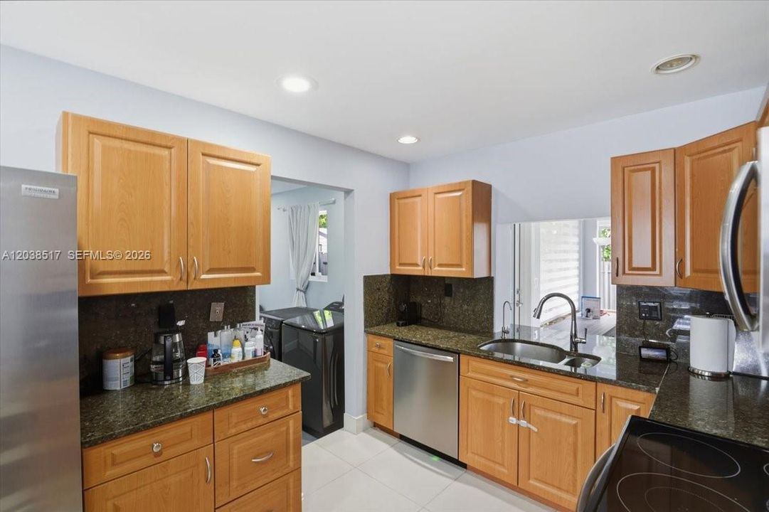 En Venta: $539,900 (2 camas, 2 baños, 1404 Pies cuadrados)
