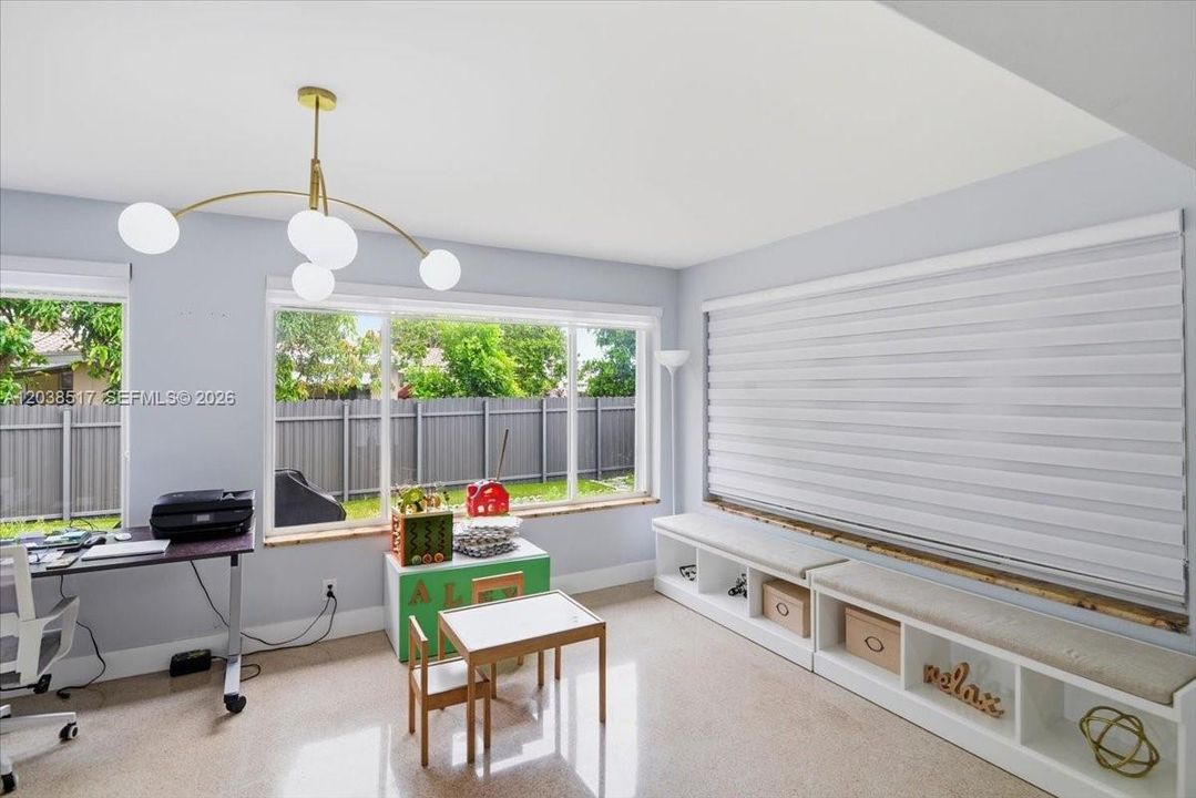 En Venta: $539,900 (2 camas, 2 baños, 1404 Pies cuadrados)