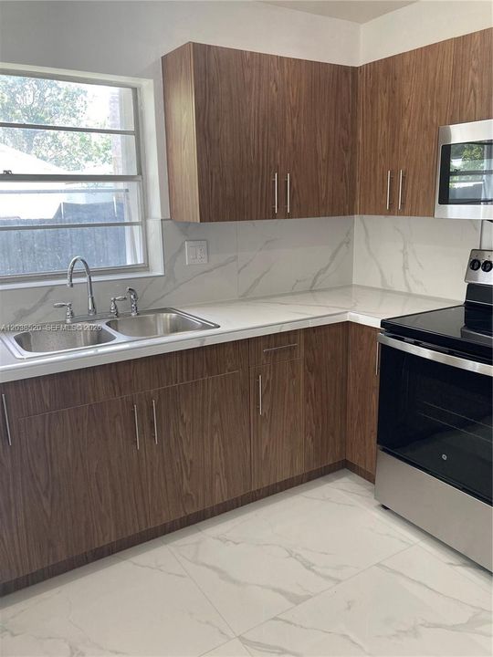 En Renta: $3,500 (3 camas, 2 baños, 2508 Pies cuadrados)