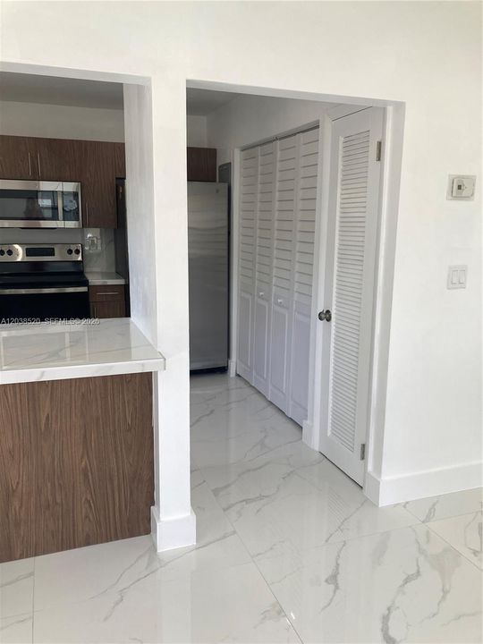 En Renta: $3,500 (3 camas, 2 baños, 2508 Pies cuadrados)