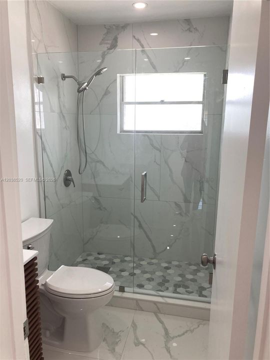 En Renta: $3,500 (3 camas, 2 baños, 2508 Pies cuadrados)