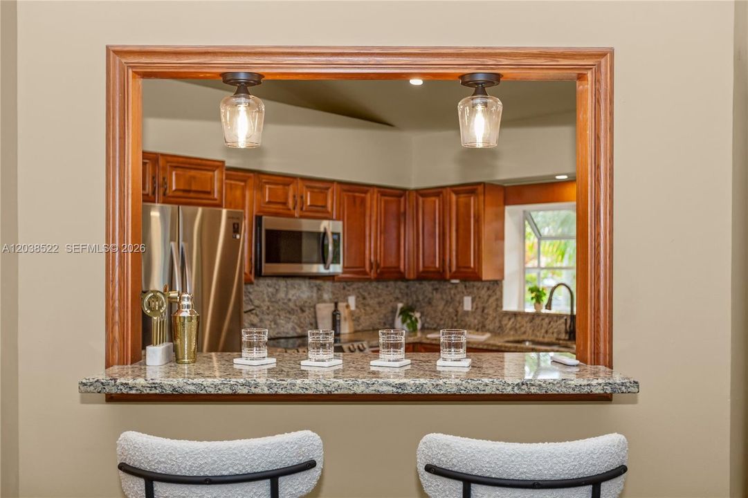 For Sale: $375,000 (2 beds, 2 baths, 1598 Square Feet)