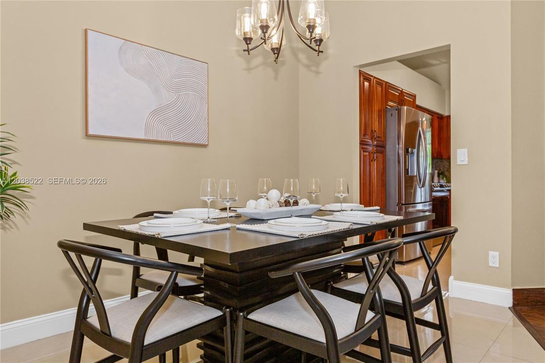 For Sale: $375,000 (2 beds, 2 baths, 1598 Square Feet)