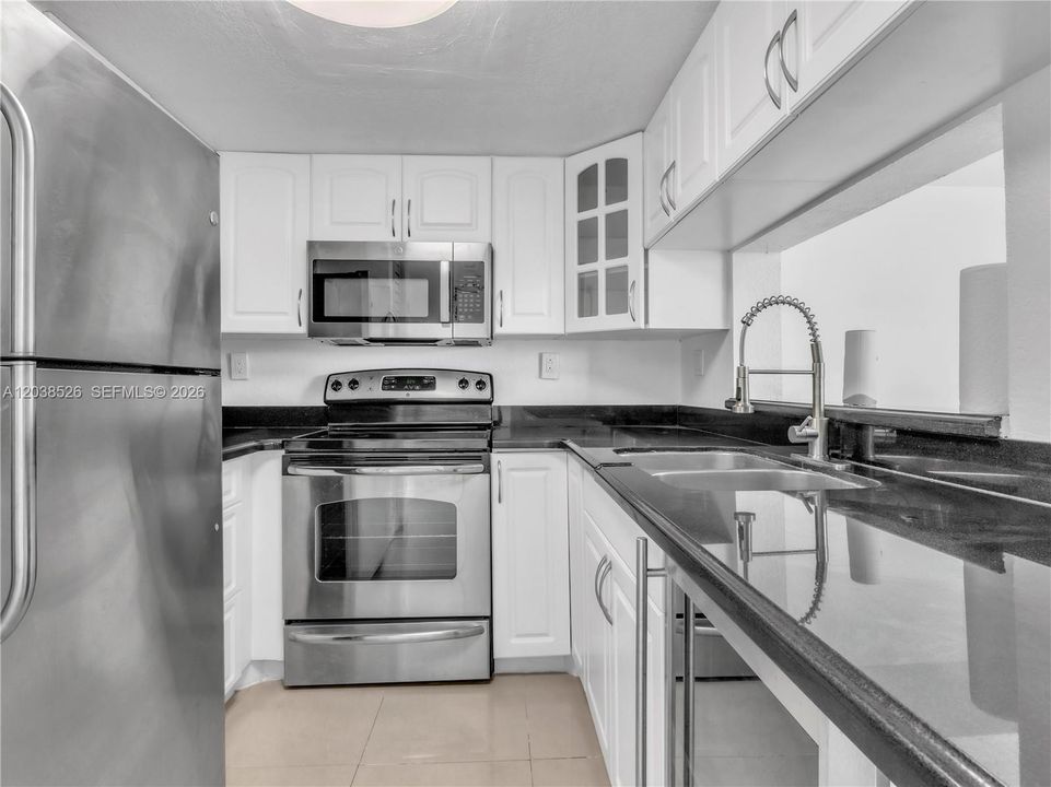 В аренду: $2,499 (2 спален, 2 ванн, 910 Квадратных фут)